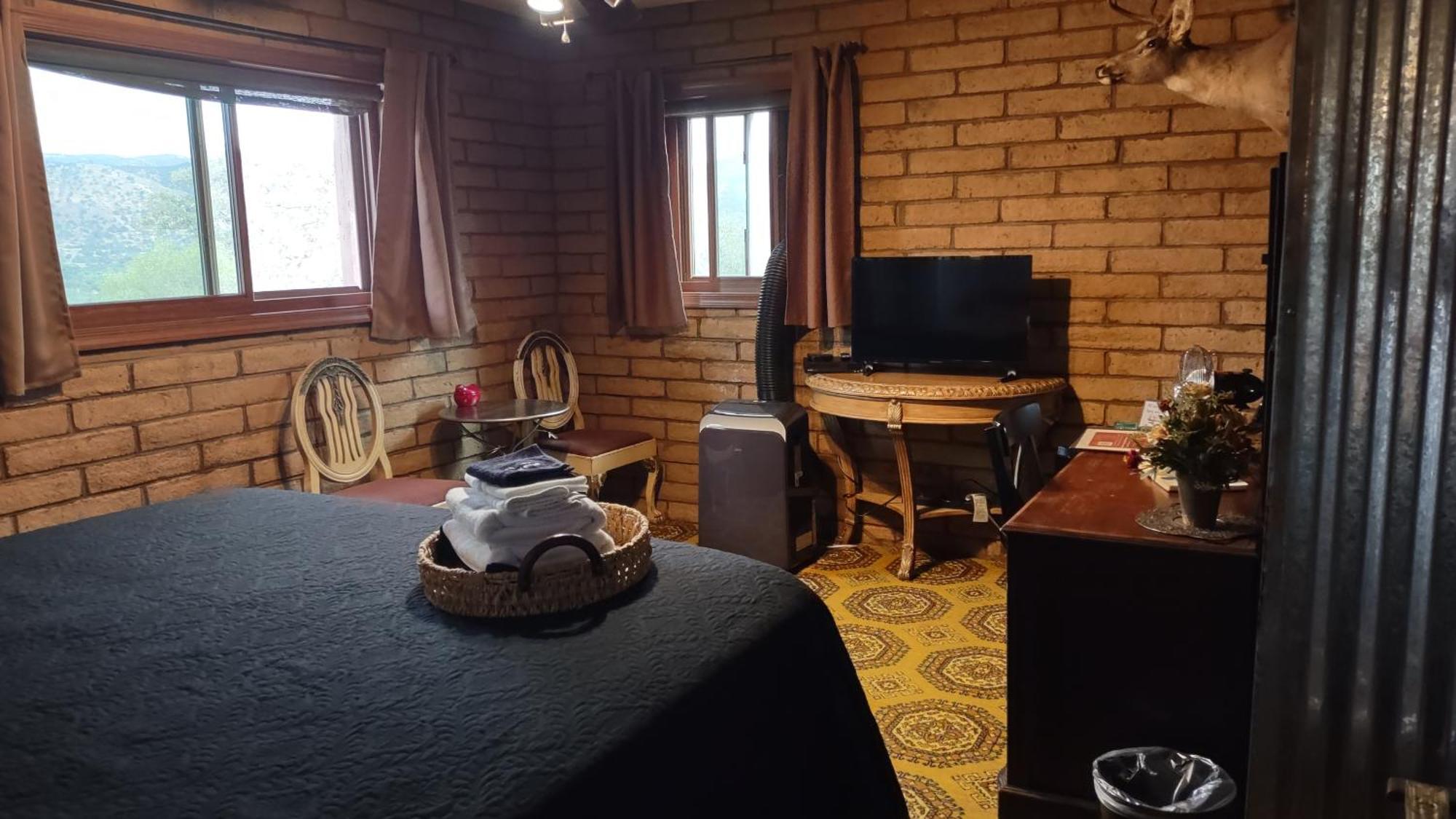 Rustic Rooms By Kings Canyon & Sequoia National Parks Yokuts Valley  Oda fotoğraf